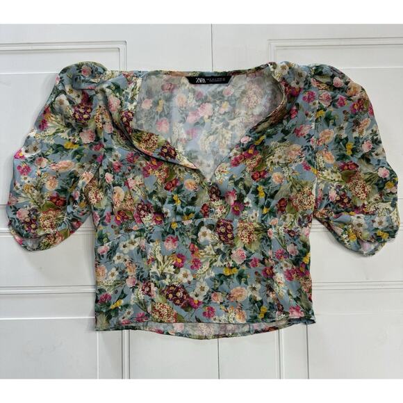 ZARA V Neck Gem Buttons Blue Floral Crop Top Short Sleeve Size Small S - Picture 1 of 4